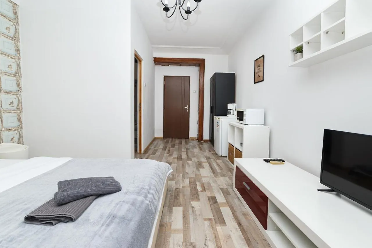 Color Apartments Street Blanari 12 Бухарест