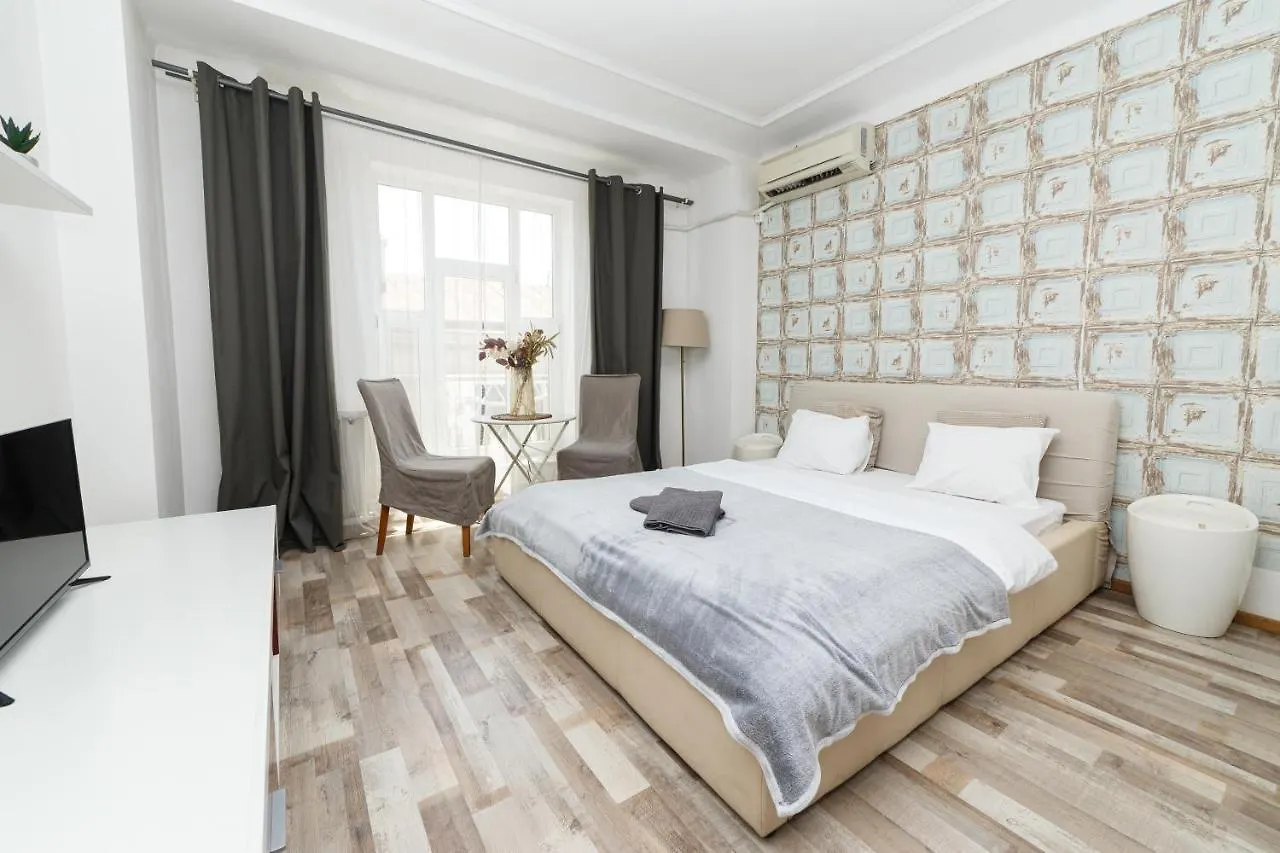 Color Apartments Street Blanari 12 Бухарест 0*,