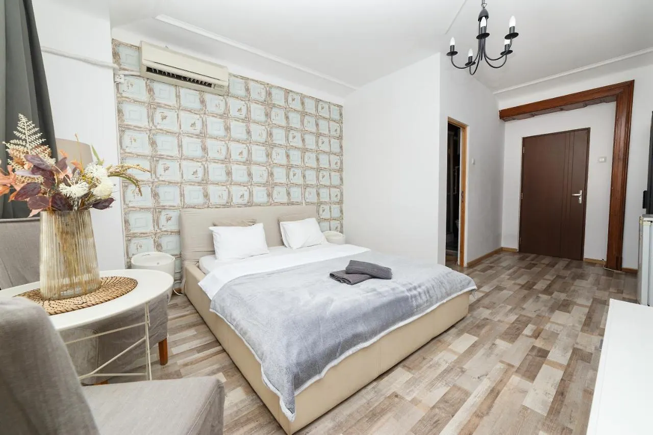 Color Apartments Street Blanari 12 Бухарест 0*,