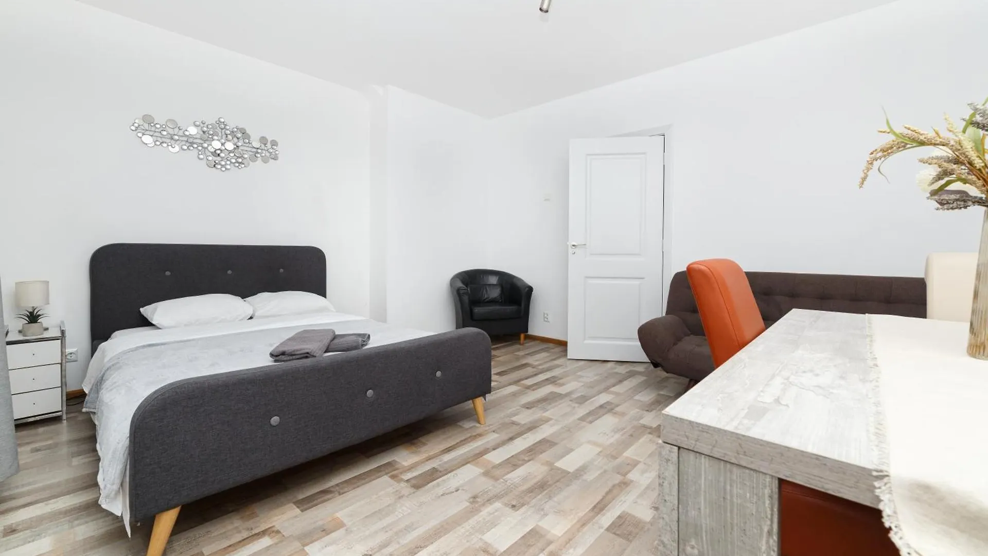 Color Apartments Street Blanari 12 Бухарест Румыния
